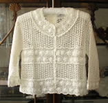 バドローズ　マーリア　水野　陽子　 ２００９年　夏コレクション　＞　かぎ針編みカーディガン（生成） ＞　レース生地のヨーヨーキルトがとっても可愛い！おしゃれなカーディガンです。