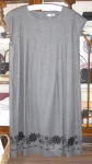 バドローズ　マーリア　水野　陽子　 ２００９年　秋コレクション＞刺しゅうチュニックワンピース＞シルエットがきれいなハイウエストチュニックワンピースです。ワンピースとして着てもパンツと合せても素敵です。