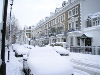イギリスは１８年ぶりの大雪で、大変でした　＜ロンドン〜サウスケンジントン付近にて／2009年2月3日＞