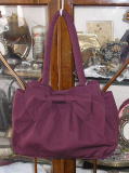 バドローズ　マーリア　水野　陽子　 ２００９年　秋冬コレクション＞リボンのバッグ＞大きなリボンが可愛い、グログラン生地の使いやすい大きさのバッグです。