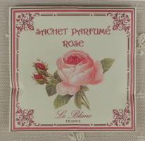 薔薇の雑貨＞サシェ・パヒューム・ローズ＞美しい薔薇のパッケージに包まれた、上品で優雅なローズの香り。手紙に添えて、バッグに、シューズに、車に、クローゼットに。